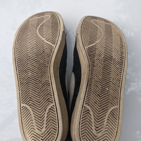 Nike suede high tops with elastic laces -- women's -- 9.5 US | UK 7 | EUR 41 - Picture 6 of 10